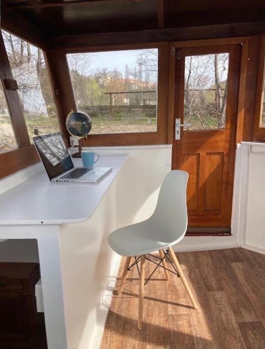 On Boat, Privat Pier, Free Parking Hotel na wodzie Praga