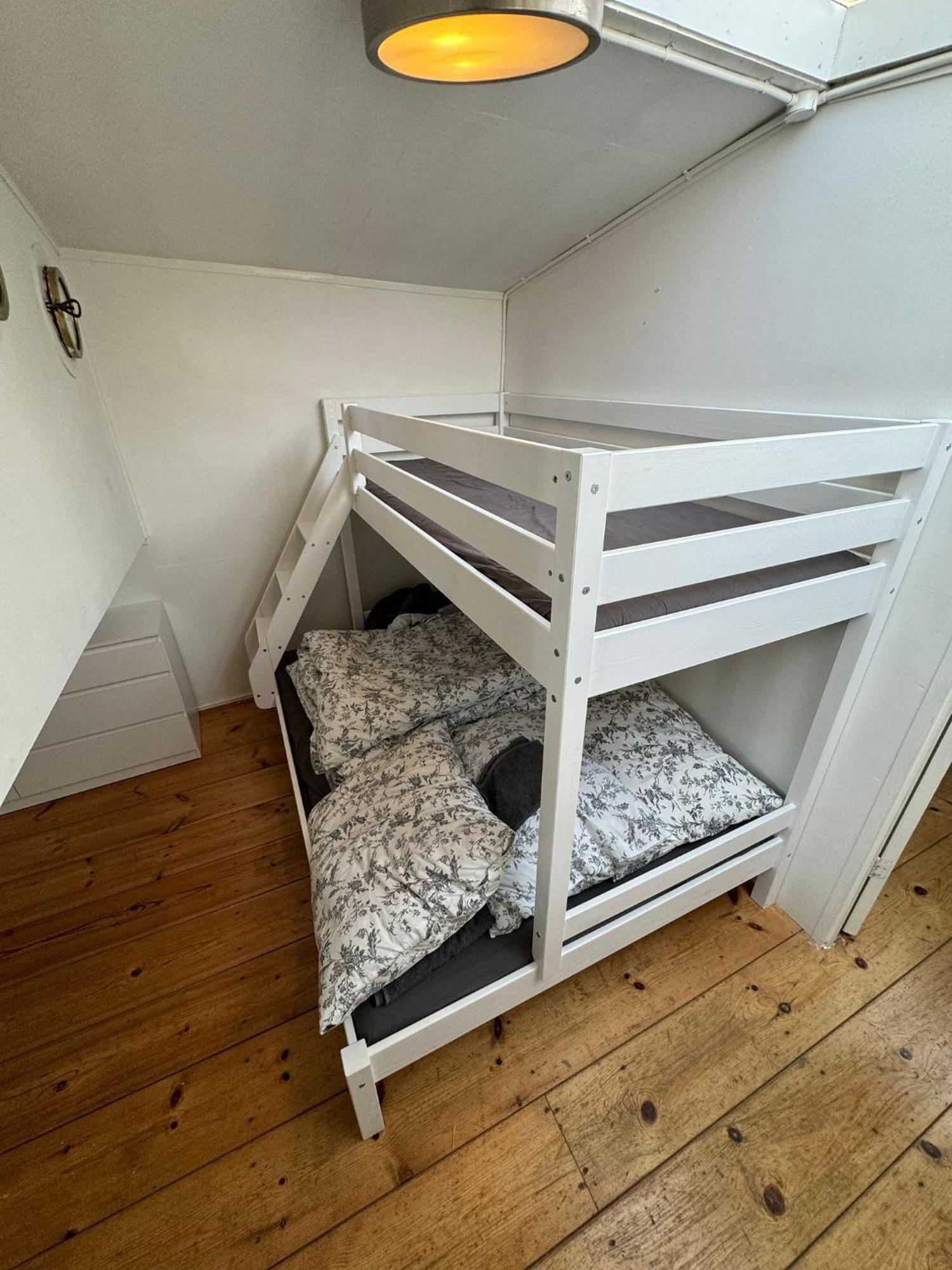 On Boat, Privat Pier, Free Parking Hotel na wodzie *