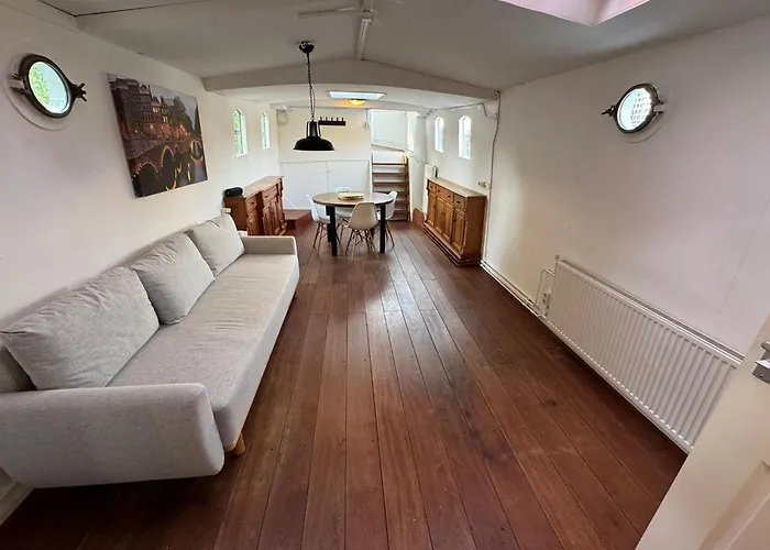 Prague On Boat, Privat Pier, Free Parking