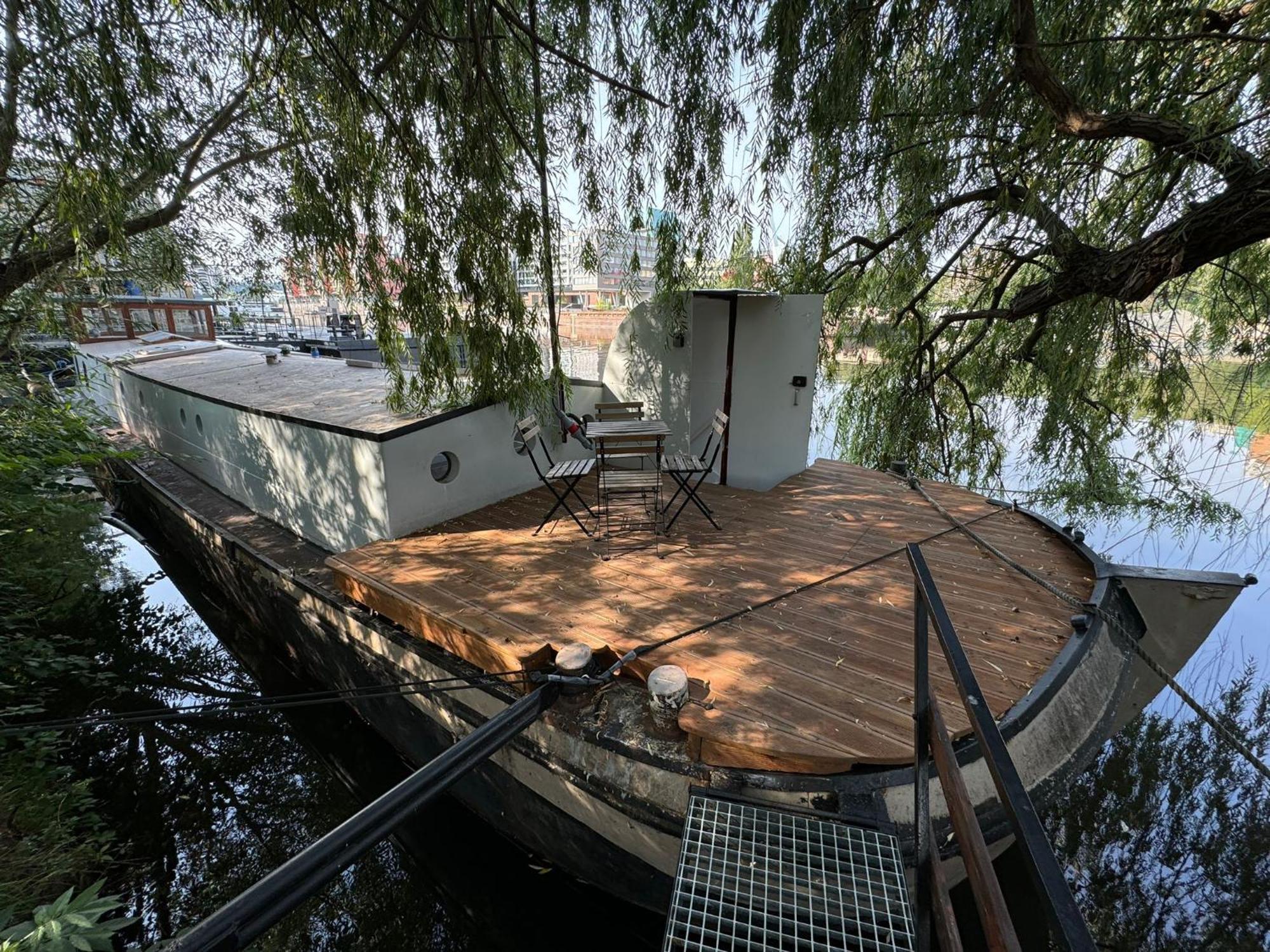 On Boat, Privat Pier, Free Parking Прага